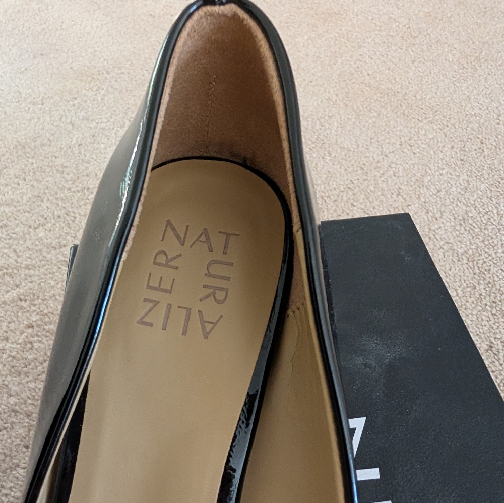 Naturalizer Glossy Black Pumps - New In Box